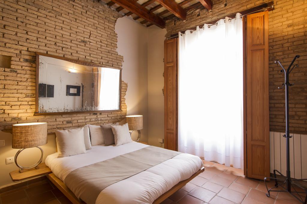 Sueca Apartment With Terrace Ruzafa Mid-Term Valencia Bagian luar foto