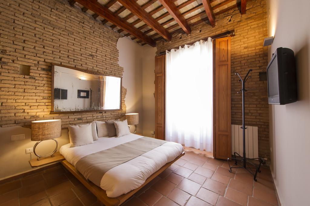 Sueca Apartment With Terrace Ruzafa Mid-Term Valencia Bagian luar foto
